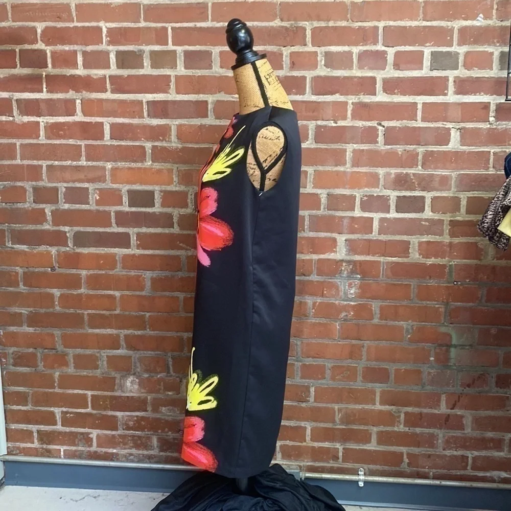 (1096) 𝅺FLORAL dress with pockets Size small - Picture 2 of 5